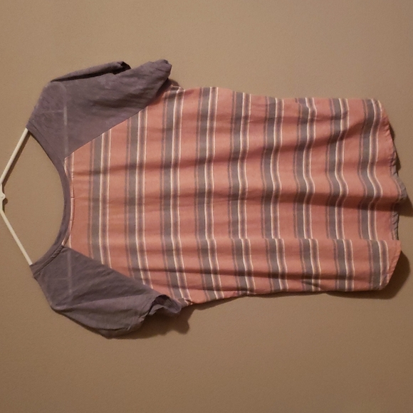 Maurices lightweight tee, excellent condition! - Picture 4 of 6